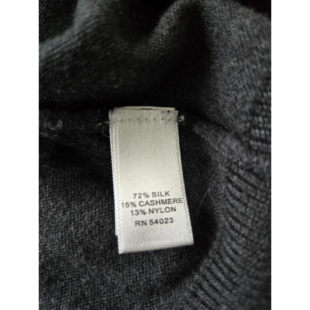 Banana Republic Luxurious Silk Cashmere Blend V-Neck Sweater Men Size M Black‎